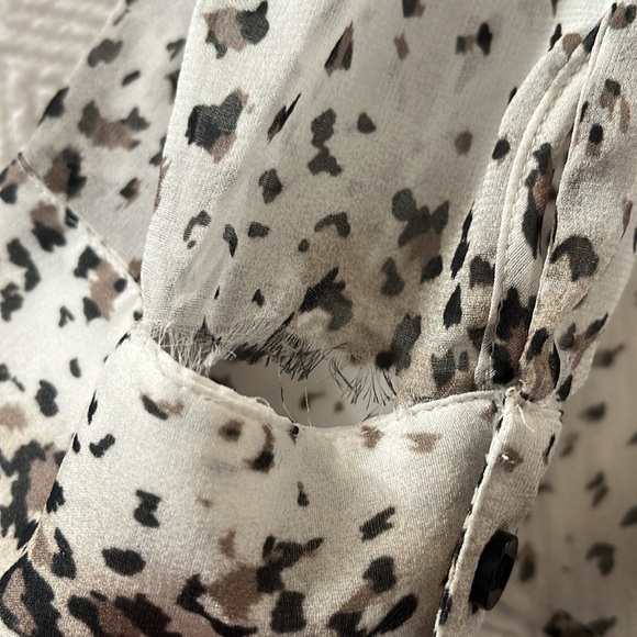 ALICE + OLIVIA (cheetah/leopard) silk blouse - Picture 7 of 7